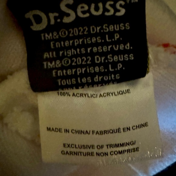 Dr.Seuss Grinch Toque. - Picture 6 of 6